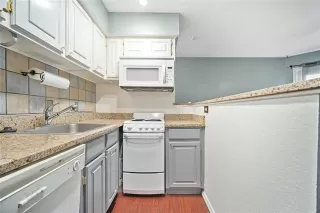 Photo #5: 21241541 Listing 