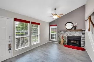 Photo #4: 21241861 Listing 