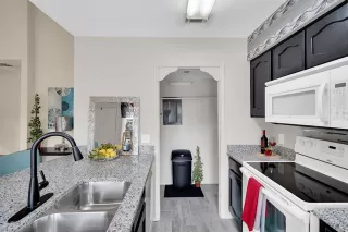 Photo #6: 21241861 Listing 