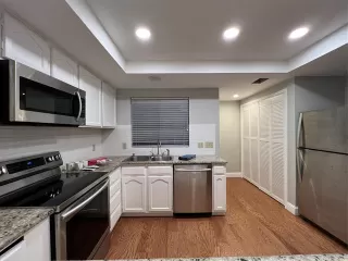 Photo #4: 21243432 Listing 