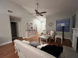 Photo #6: 21243432 Listing 