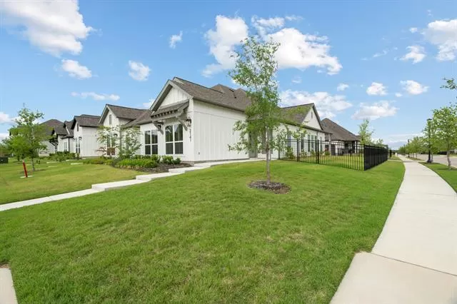 MLS: 21245094 Condo For Sale