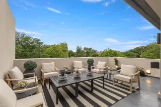 Photo #3: 21245934 Listing 