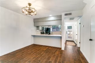 Photo #4: 21246608 Listing 