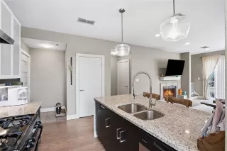 Photo #6: 21246612 Listing 