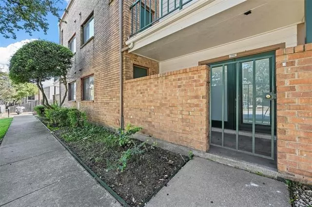 MLS: 21249207 Condo For Sale