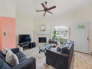 Photo #2: 21249232 Listing 