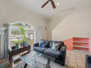 Photo #3: 21249232 Listing 