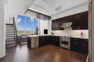 Photo #2: 21256606 Listing 
