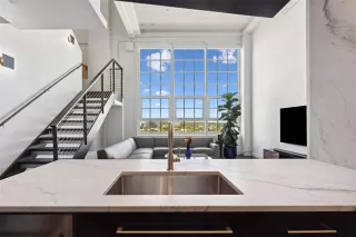 Photo #4: 21256606 Listing 