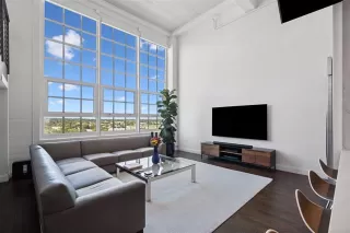 Photo #6: 21256606 Listing 