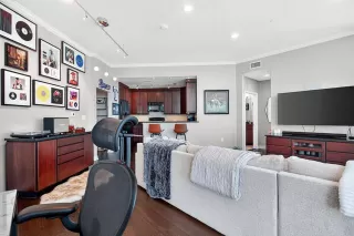 Photo #6: 21258210 Listing 