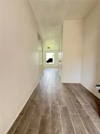 Photo #5: 21259696 Listing