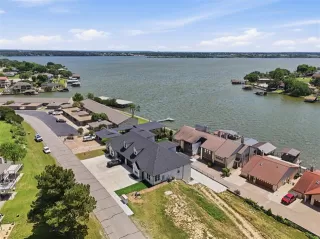 Photo #2: 21260083 Listing 