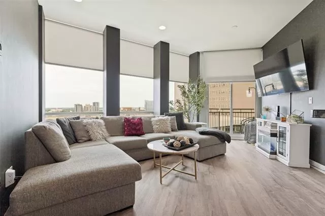 MLS: 21262828 Condo For Sale