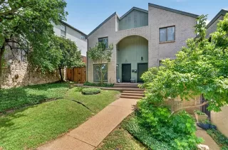 Photo #2: 21264163 Listing
