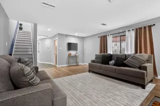 Photo #6: 21264163 Listing