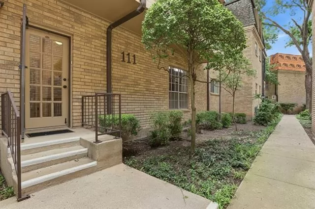 MLS: 21264663 Condo For Sale