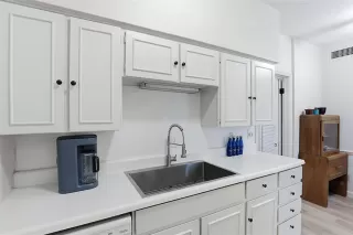 Photo #6: 21264663 Listing 