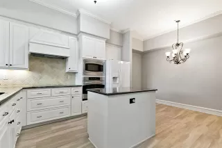 Photo #2: 21265646 Listing