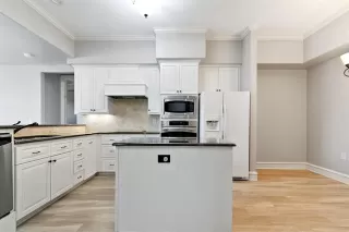 Photo #3: 21265646 Listing