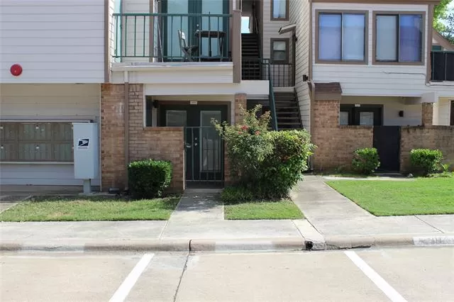 MLS: 21266281 Condo For Sale
