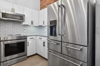 Photo #6: 21268445 Listing
