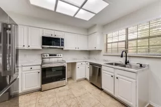 Photo #5: 21270073 Listing