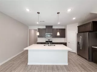 Photo #2: 21270709 Listing