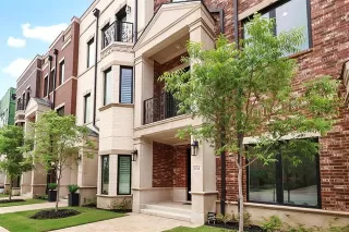 Photo #2: 21270870 Listing 