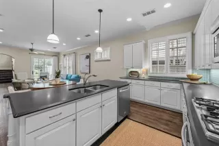 Photo #5: 21271148 Listing 