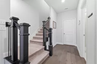 Photo #4: 21271980 Listing