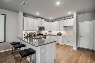 Photo #3: 21272405 Listing 