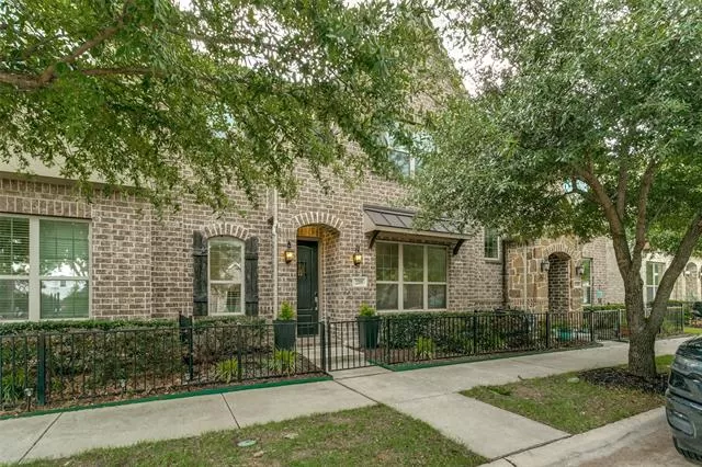 MLS: 21275281 Condo For Sale