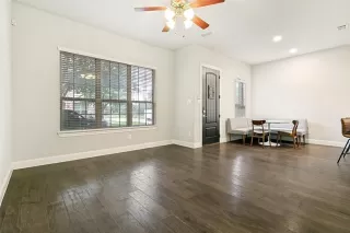 Photo #4: 21275281 Listing