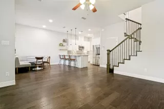 Photo #6: 21275281 Listing