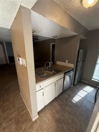 Photo #6: 21275601 Listing