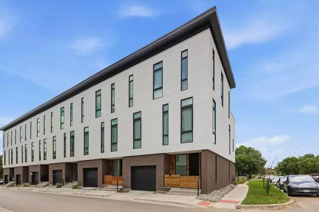 MLS: 21275865 Condo For Sale