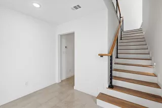 Photo #6: 21275865 Listing 
