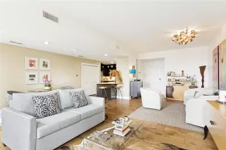 Photo #2: 21277880 Listing