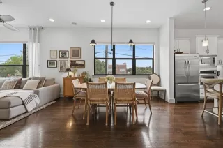 Photo #2: 21278049 Listing 