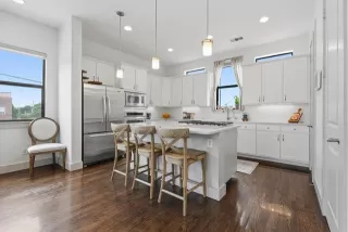 Photo #5: 21278049 Listing 