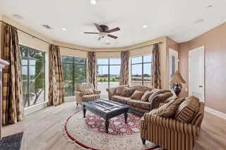 Photo #4: 21278720 Listing