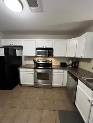Photo #2: 21280462 Listing