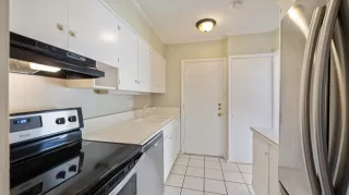 Photo #5: 21280502 Listing