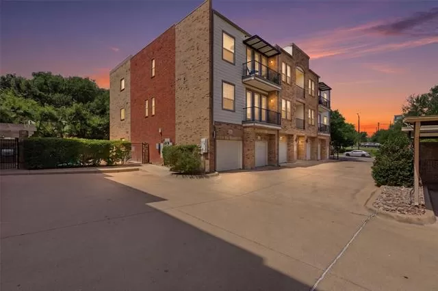 MLS: 21282531 Condo For Sale