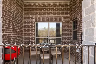Photo #6: 21283407 Listing