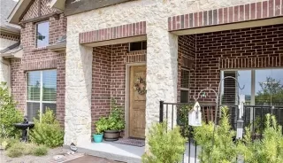 Photo #3: 21284644 Listing