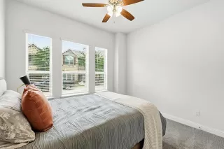Photo #3: 21285542 Listing