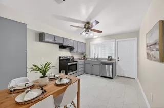 Photo #5: 21286215 Listing